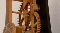 VIDEO: Set the pendulum clock correctly